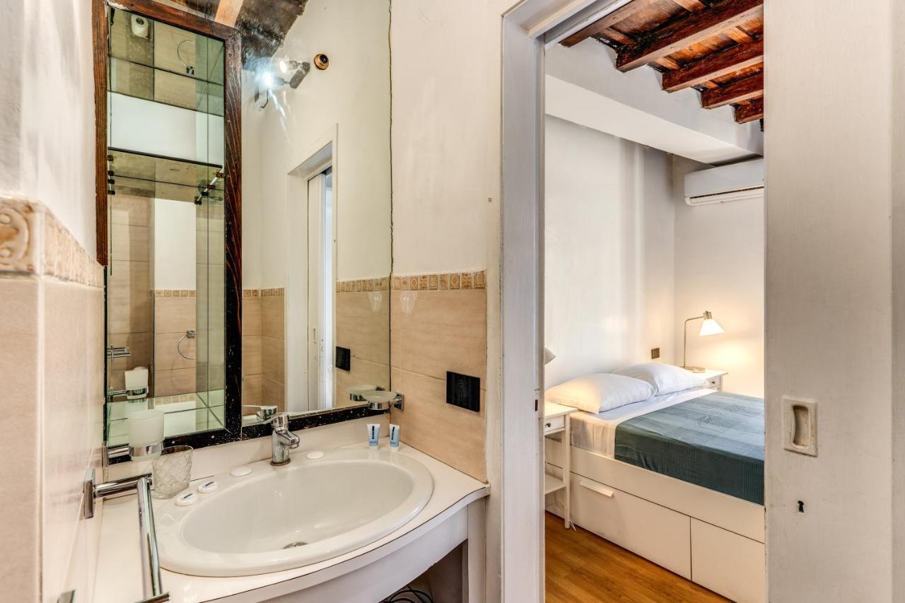 Italianflat- Alla Fontana Di Trevi Rom Exteriör bild